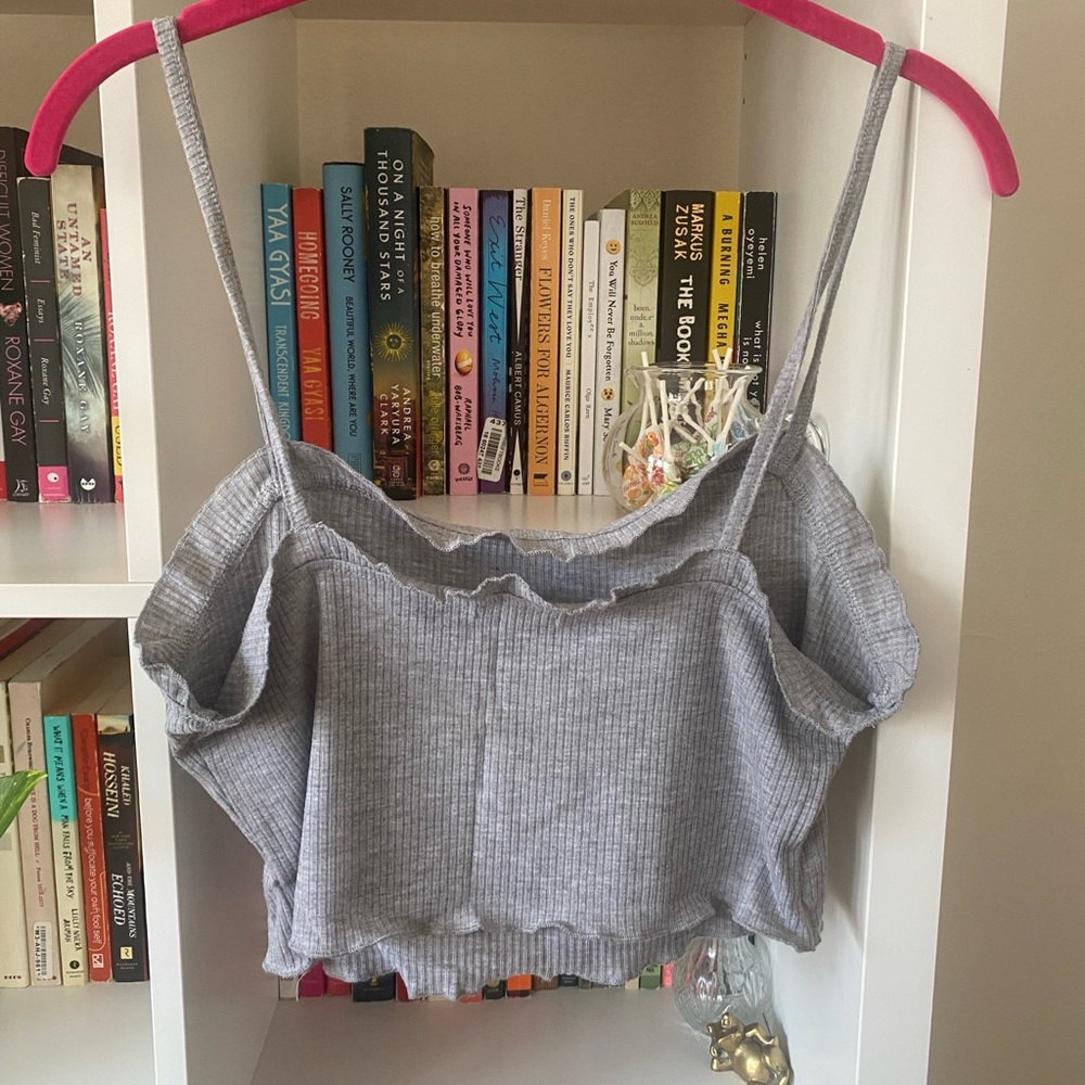 BP. Ruffle Trim Ribbed Crop Top - Picture 3 of 3